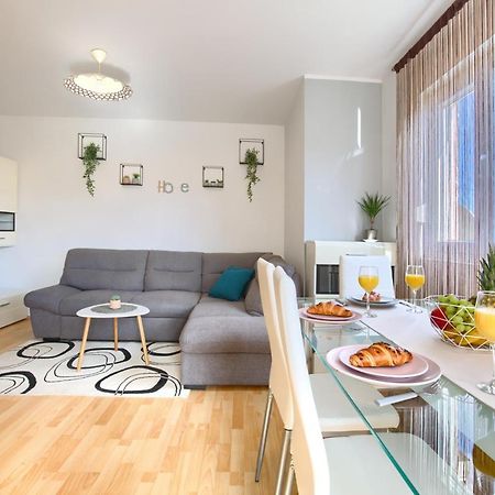 Apartman Andi Lejlighed Pula Eksteriør billede